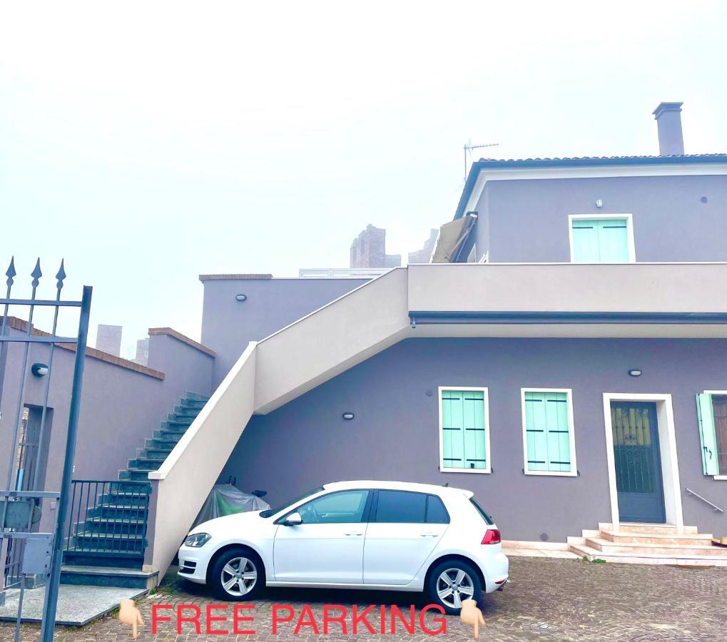 Ca' Del Sole - Attico Panoramico In Centro Storico Apartment Монтаняна Екстериор снимка