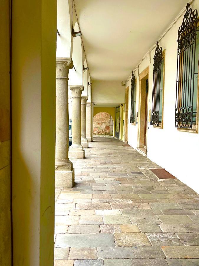 Ca' Del Sole - Attico Panoramico In Centro Storico Apartment Монтаняна Екстериор снимка